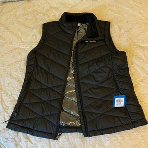 Women’s Black Columbia Vest NWT